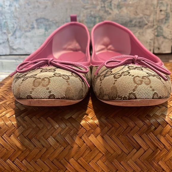 EUC GUCCI Canvas Monogrammed Flats with Pink Trim/Bow Sz 41 with Dustbag - Picture 10 of 13